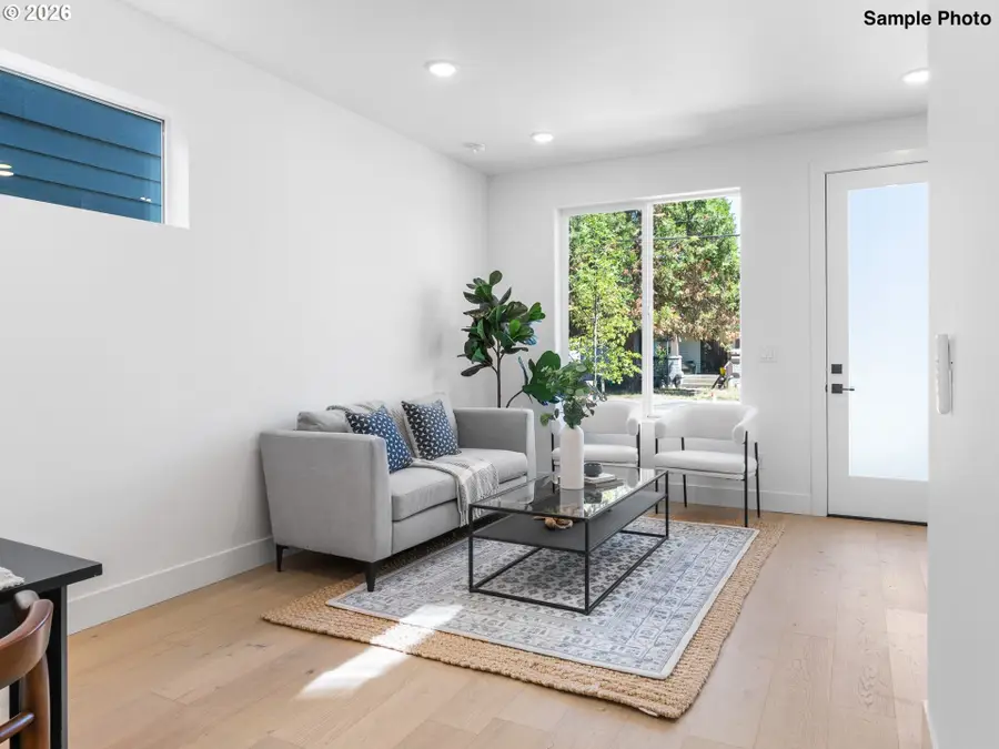 4372 NE Going St, Portland, OR 97218 - Image #2