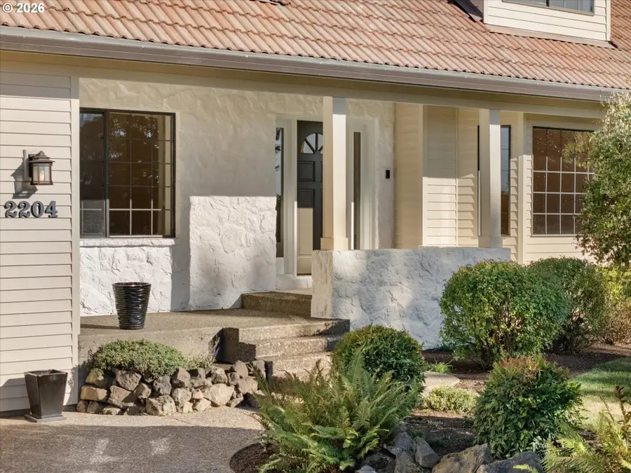 2204 NW Ramsey Dr, Portland, OR 97229 - #2