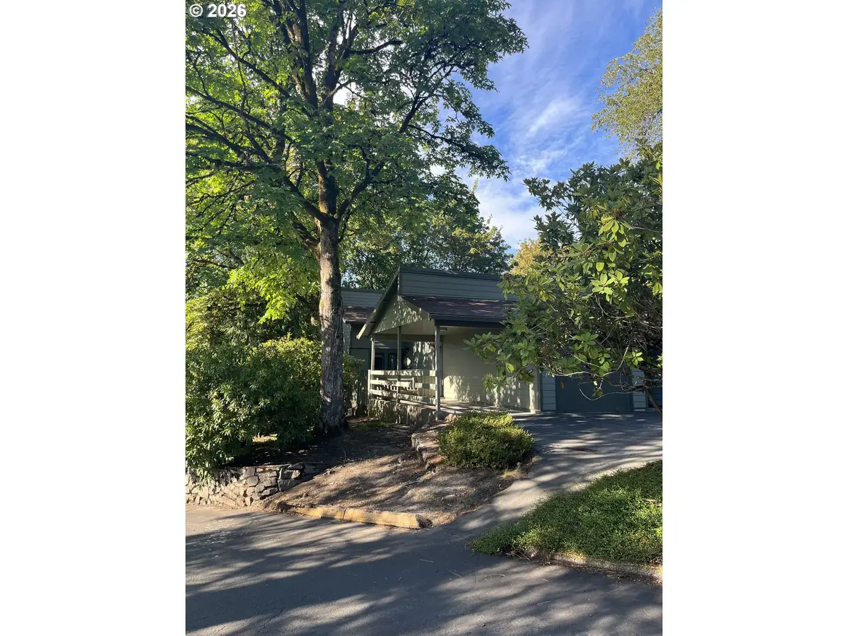 3831 SW Canby St, Portland, OR 97219 - #1