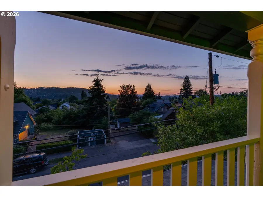 612 Jackson St, Oregon City, OR 97045 - #3