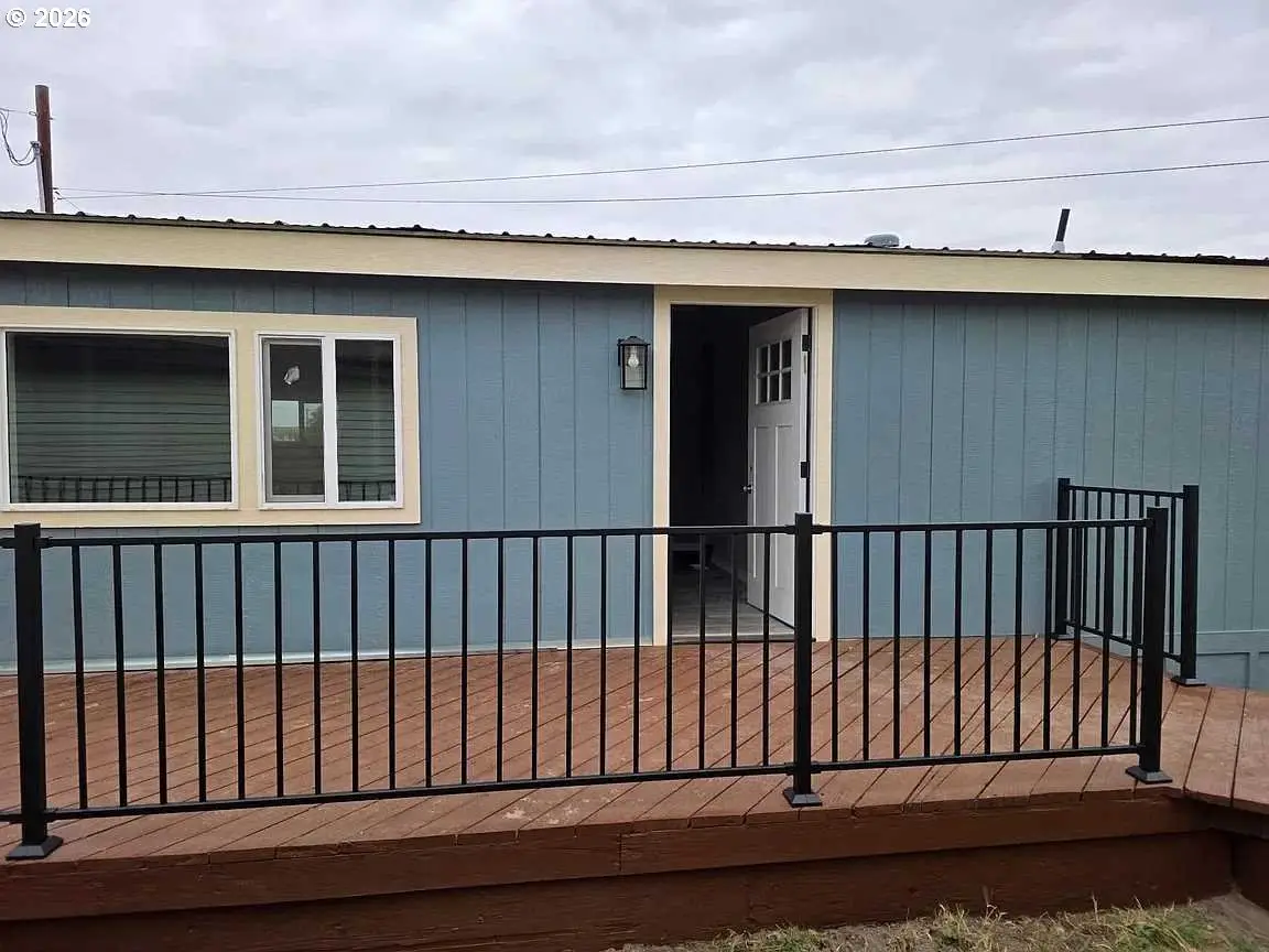 693 S Main St, Stanfield, OR 97875 - #1