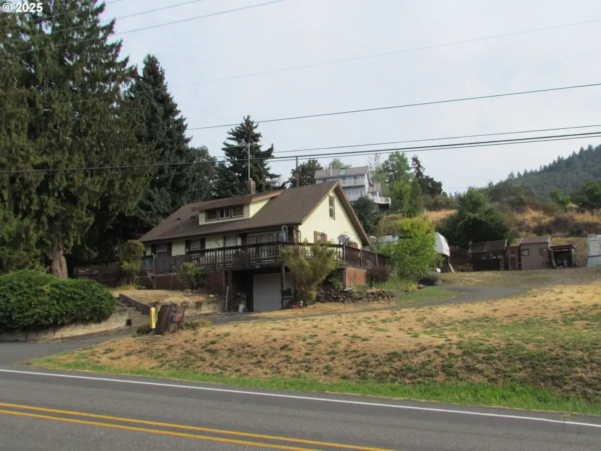 640 E Jewett Blvd, White Salmon, WA 98672 - Image #1