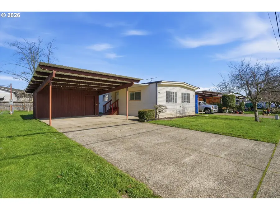 1535 NW 2nd St, McMinnville, OR 97128 - #3