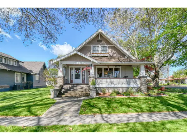 206 S 3rd St, Athena, OR 97813