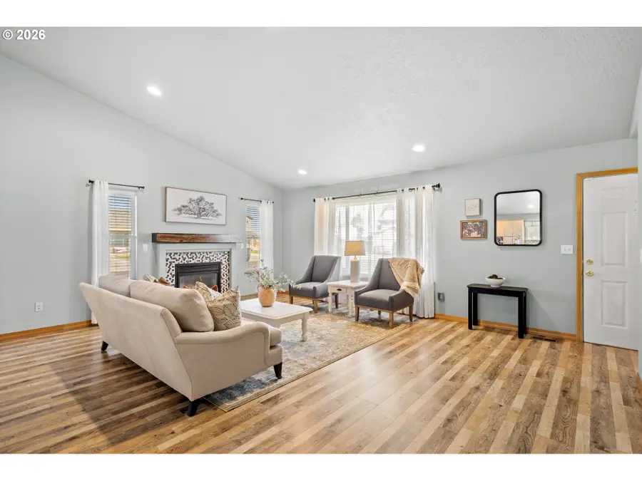 1318 Misty Dr, Hermiston, OR 97838 - #2