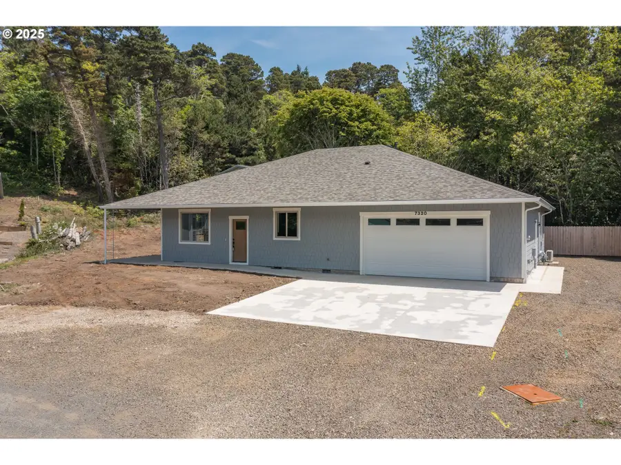7320 Tanglewood Ave, Lincoln Beach, OR 97388 - Image #2