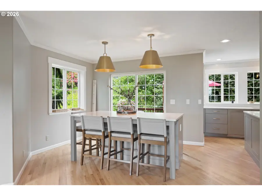 2420 Ivy Ln, Kelso, WA 98626 - #2
