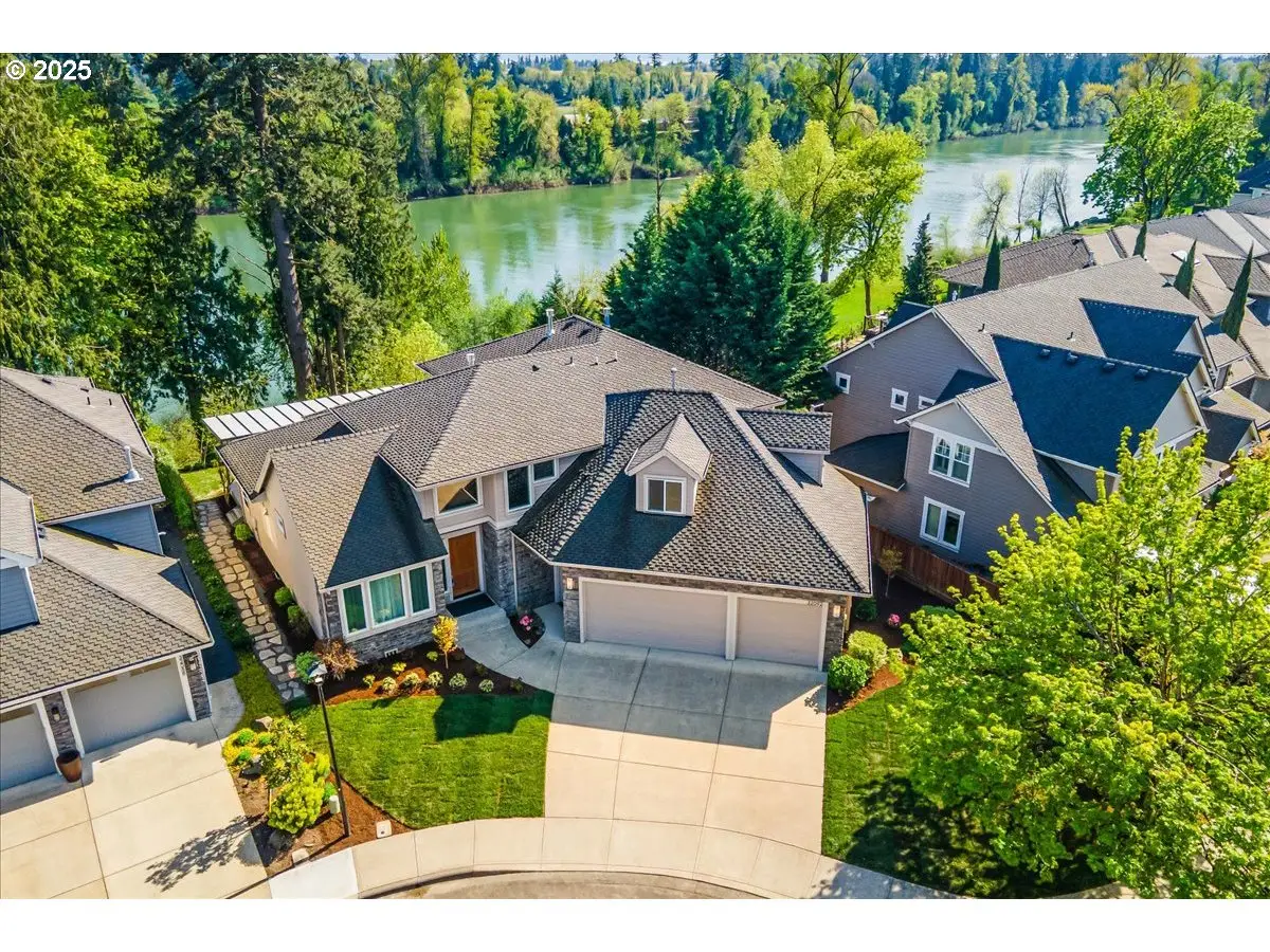 32092 SW Willamette Way E, Wilsonville, OR 97070 - Image #1