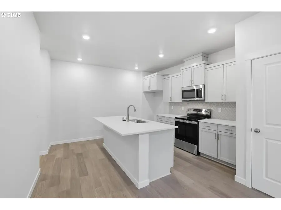 421 SW 31st St, Battle Ground, WA 98604 - #3