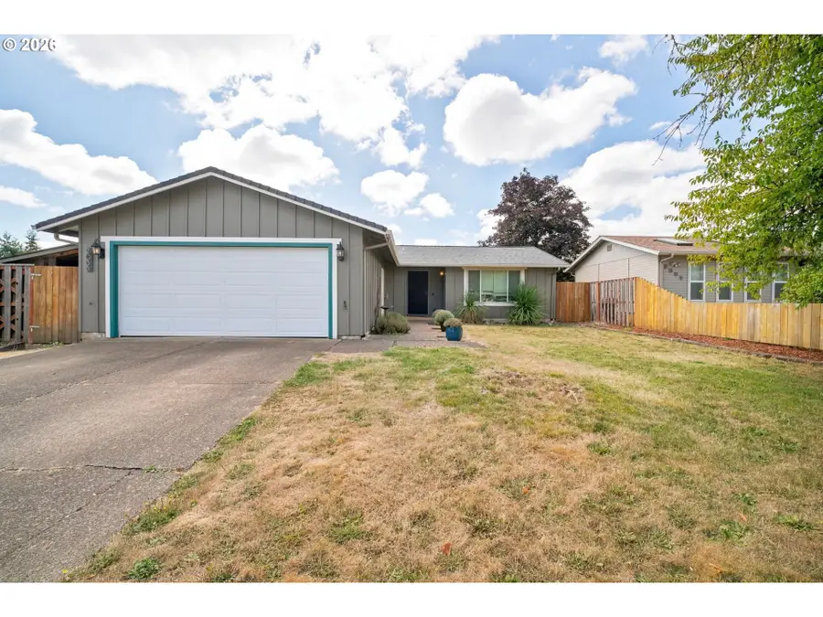 2033 W Bryant Ave, Cottage Grove, OR 97424 - #3