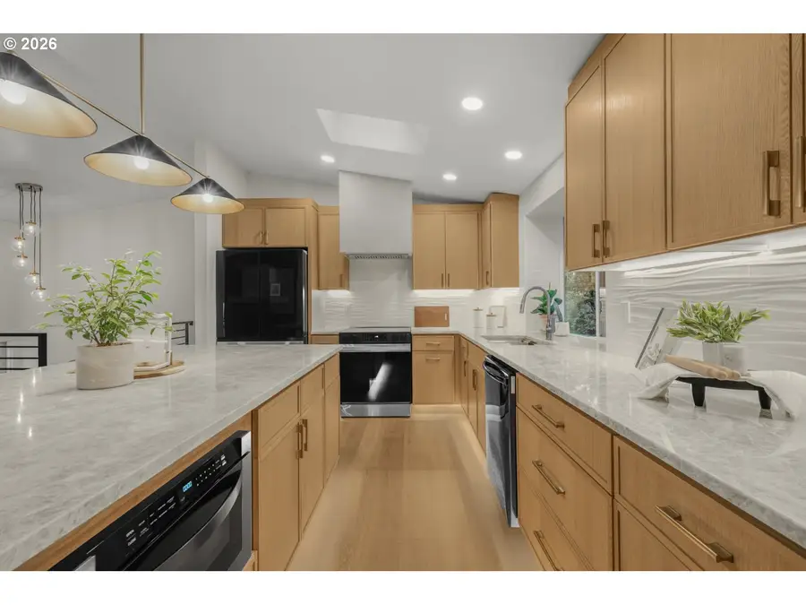 1711 NW 19th St, Gresham, OR 97030 - Image #2