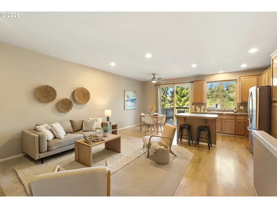 20263 Hoodview Ave, Northwest Clackamas, OR 97068 - #3