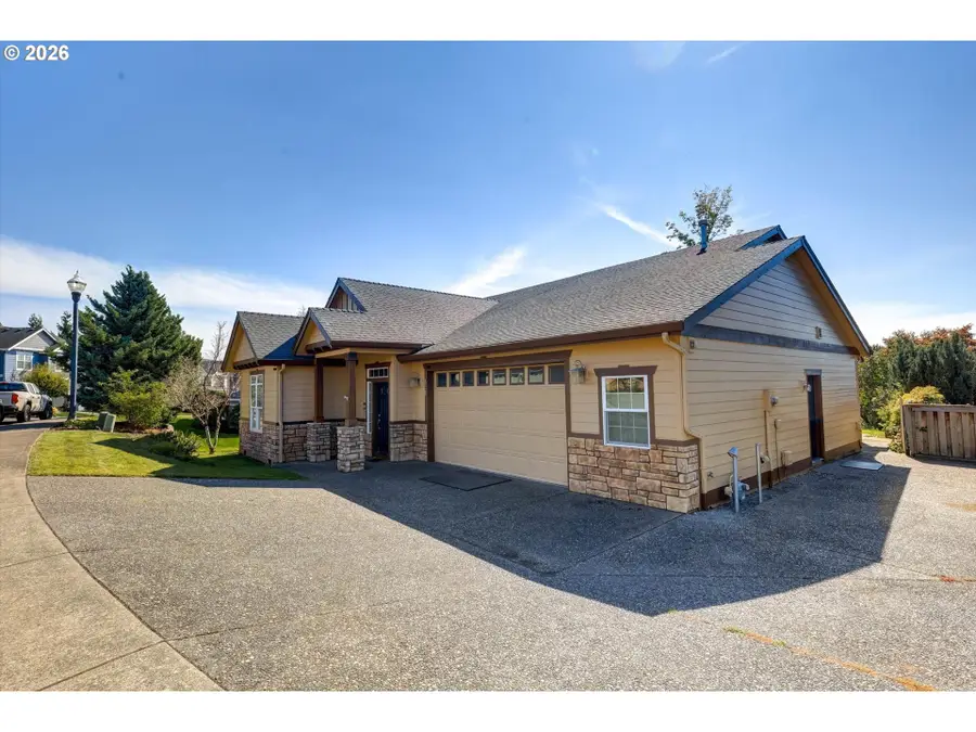 426 N V St, Washougal, WA 98671 - #2