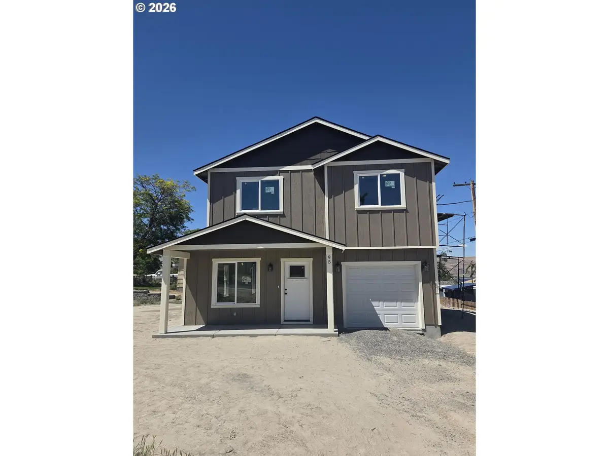 95 W Ivy St, Arlington, OR 97812 - #1