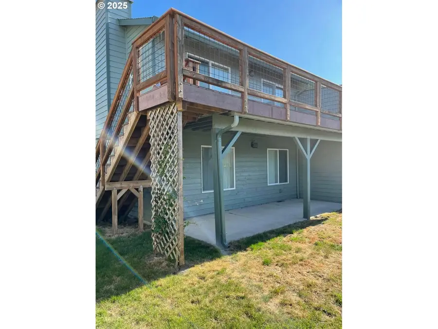 409 Evergreen Ave, Garibaldi, OR 97118 - Image #2