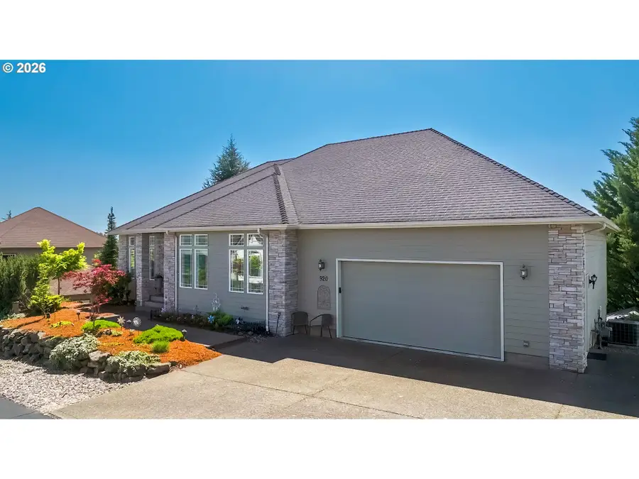 920 NE Granite Ridge St, Roseburg, OR 97470 - #3