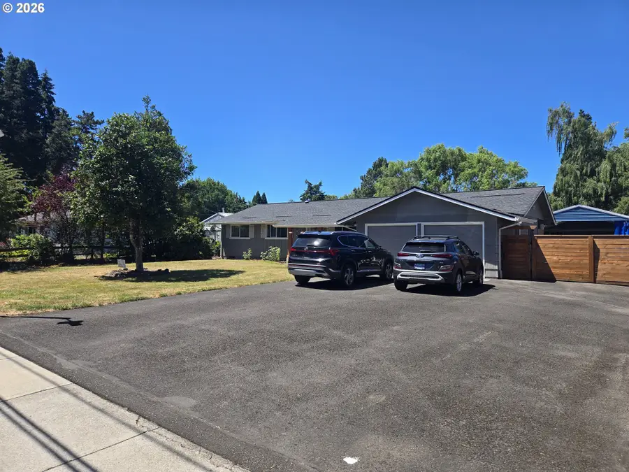 9905 SW 90th Ave, Portland, OR 97223 - #2