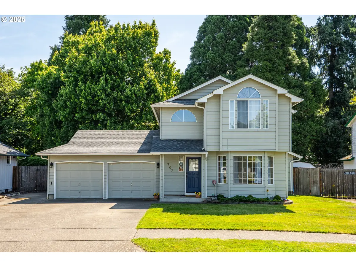 707 Driftwood Dr, Eugene, OR 97402 - Image #1