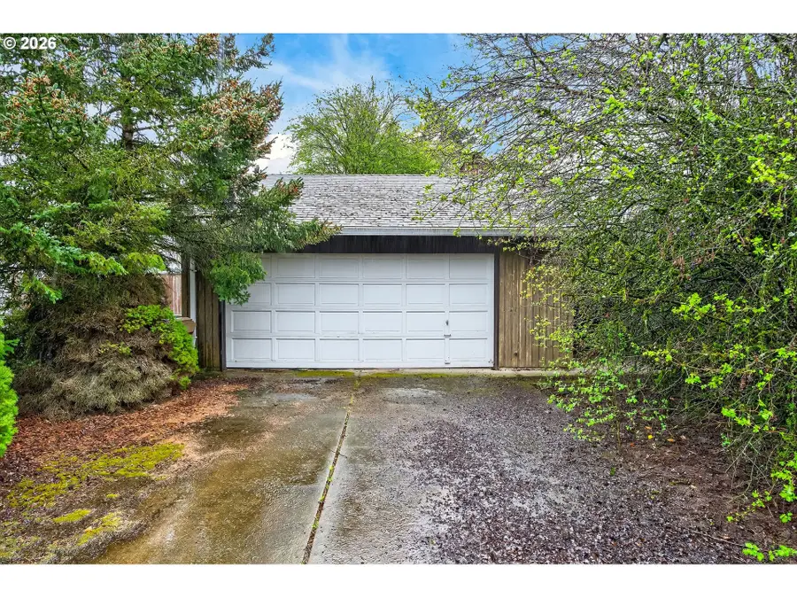 17700 Arbor Ln, Lake Oswego, OR 97035 - #3