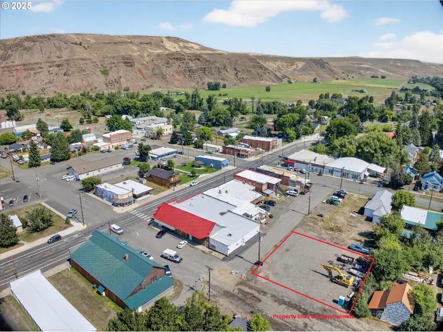 101 S Pine St, Wallowa, OR 97885 - #2