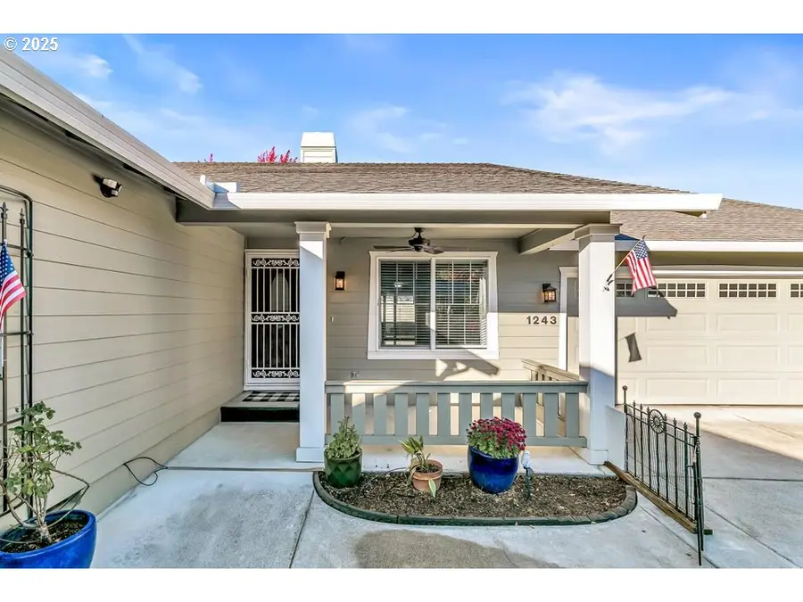 1243 Shafer Ln, Medford, OR 97501 - Image #3