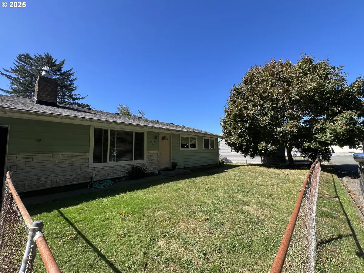 94242 7th St, Gold Beach, OR 97444 - Image #1