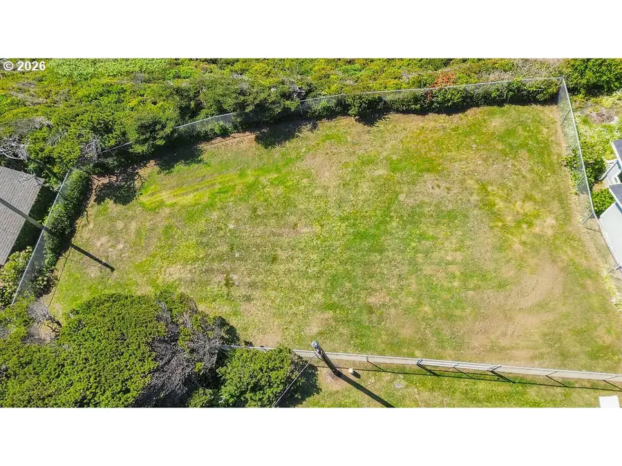 3692 SW Pacific Coast Hwy, Waldport, OR 97394 - #3