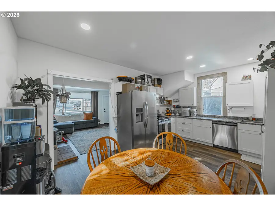 1541 Union, North Bend, OR 97459 - #2