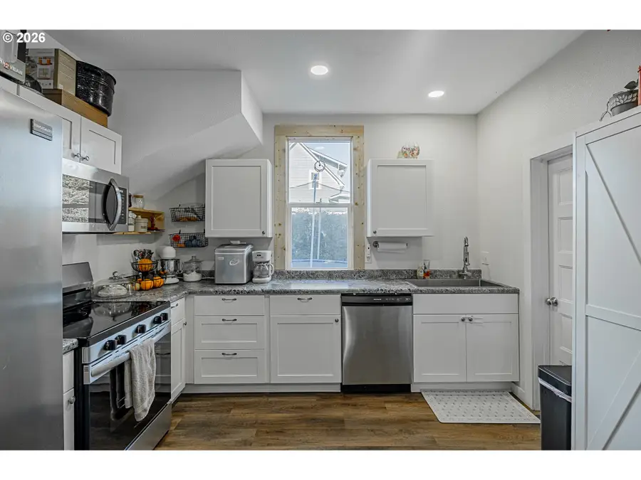 1541 Union, North Bend, OR 97459 - #3