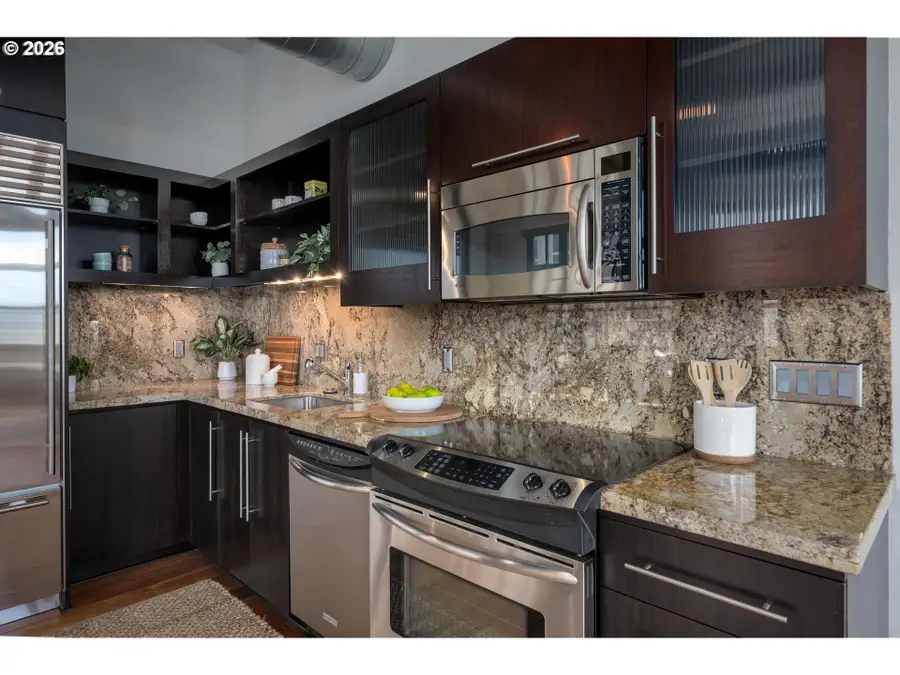 1400 NW Irving St #609, Portland, OR 97209 - #3