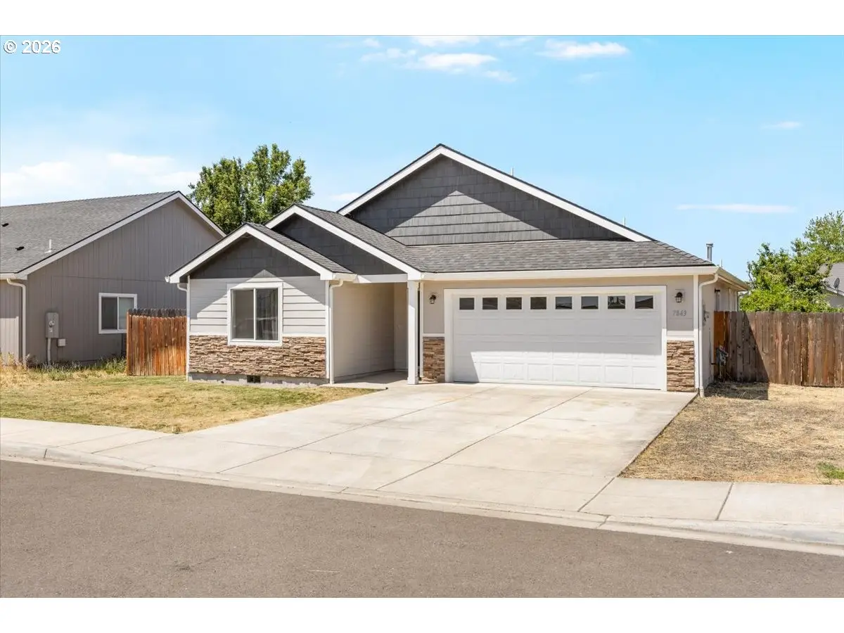 7843 Cadence Ln, White City, OR 97503 - #1