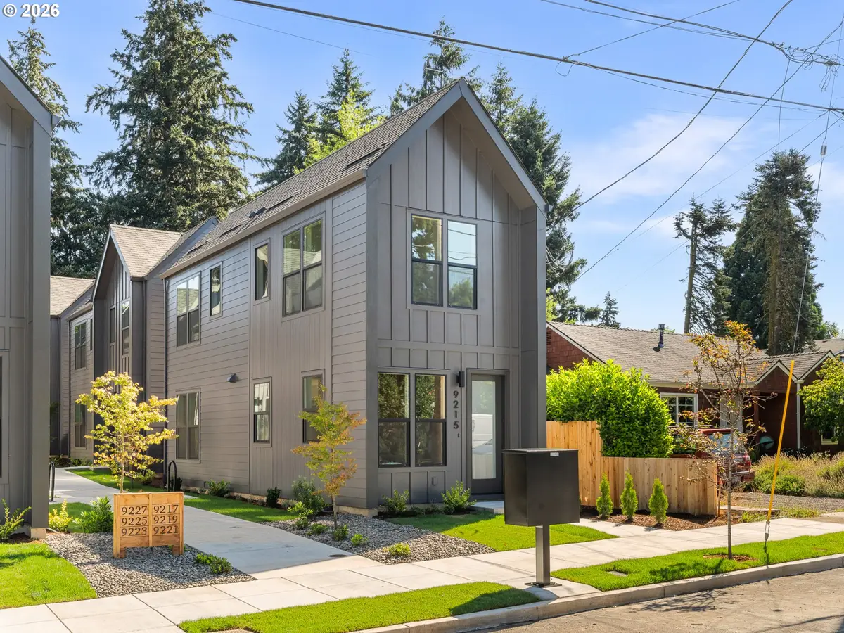 9215 N Seneca St, Portland, OR 97203 - #1