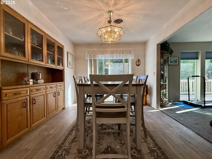 16465 Stitt Ln, Brookings, OR 97415 - #3