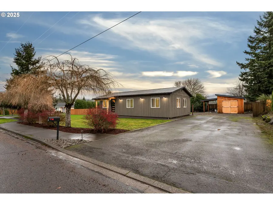 501 E Jones St, Yacolt, WA 98675 - Image #2