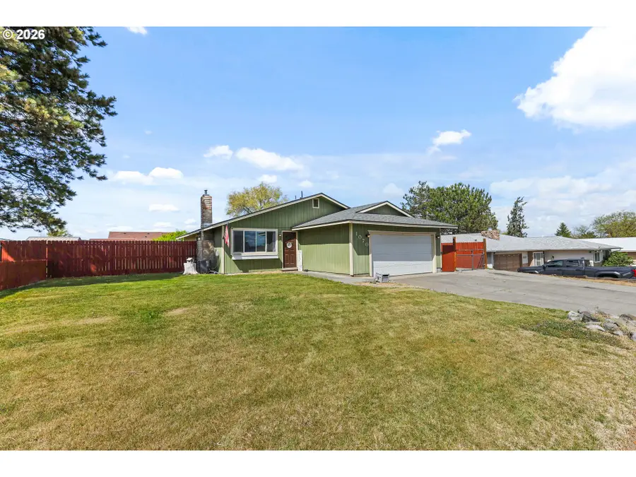 1070 SW 10th Pl, Hermiston, OR 97838 - #2