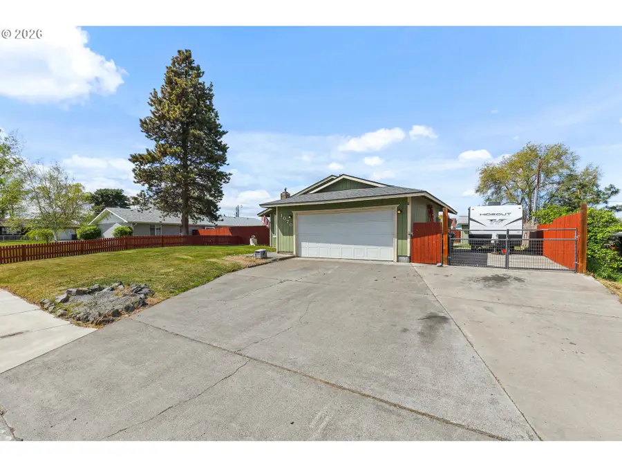 1070 SW 10th Pl, Hermiston, OR 97838 - #3