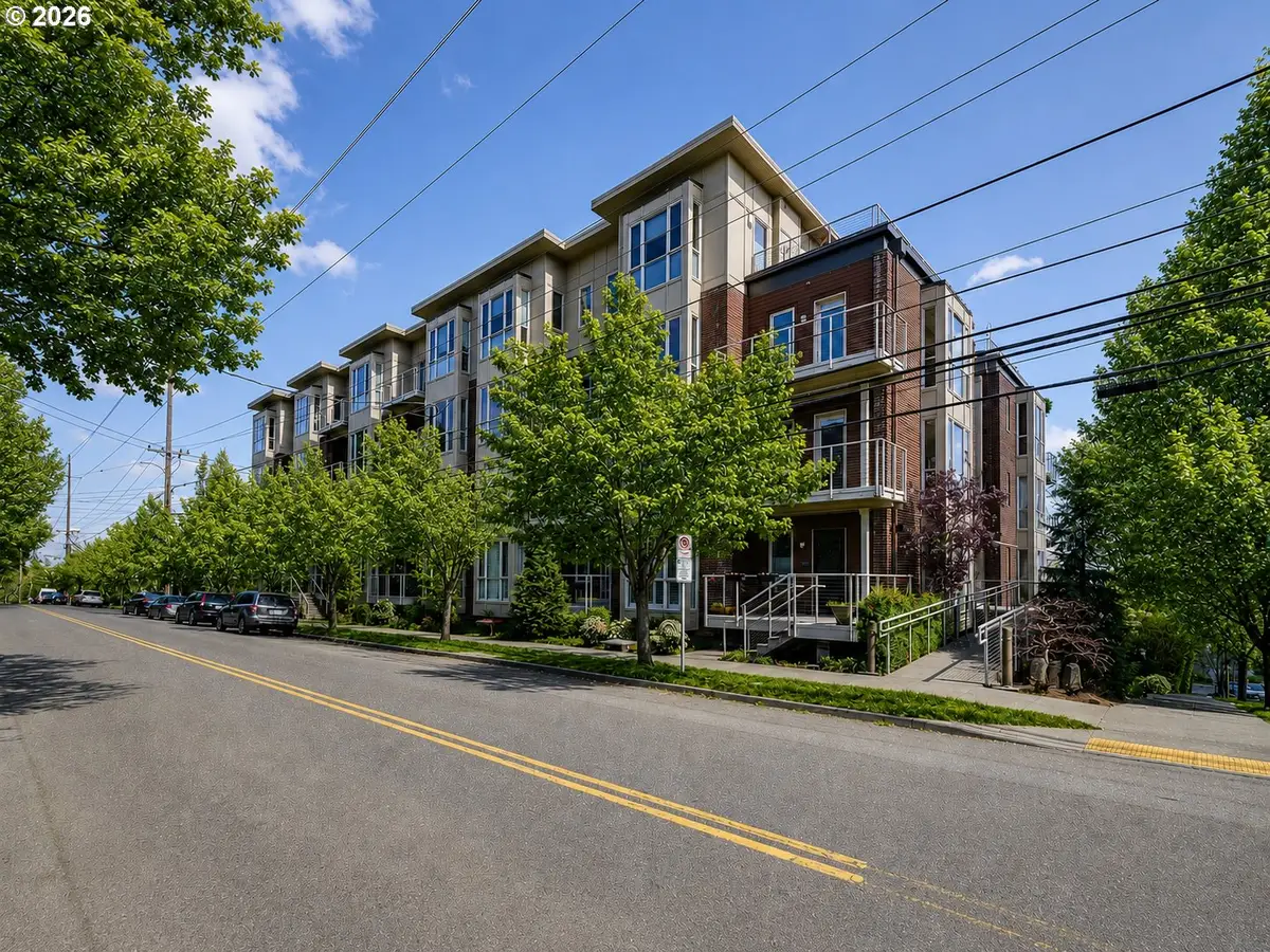 4280 S Corbett Ave #201, Portland, OR 97239 - #1