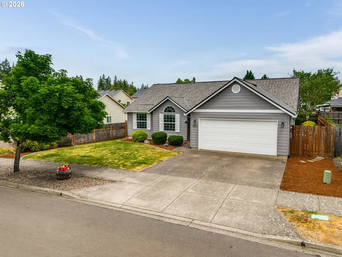 683 NE Summerfield St, McMinnville, OR 97128 - #1