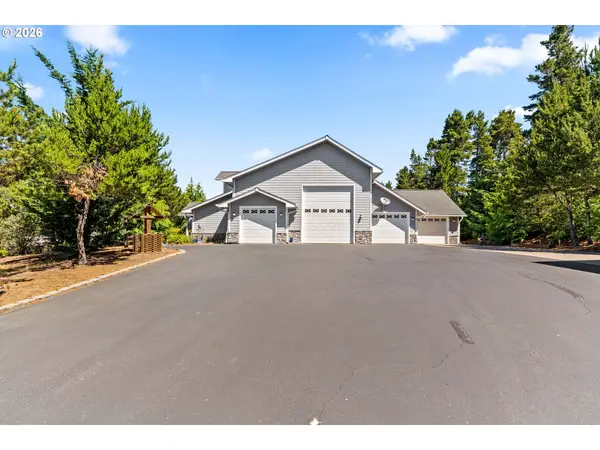 87921 Star View Dr, Florence, OR 97439