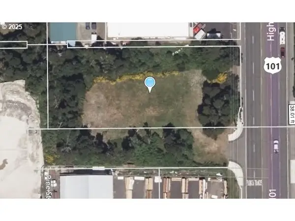 Hwy 101, Florence, OR 97439