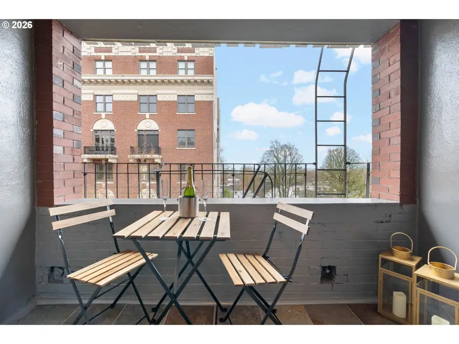 118 NW King Ave #52, Portland, OR 97210 - #3