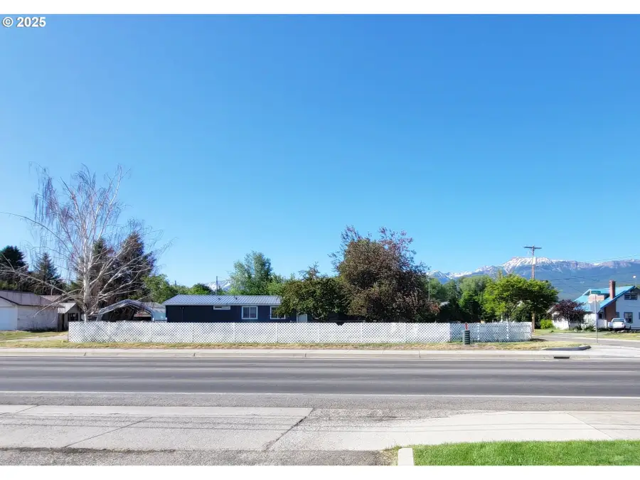 514 W North St, Enterprise, OR 97828 - Image #2