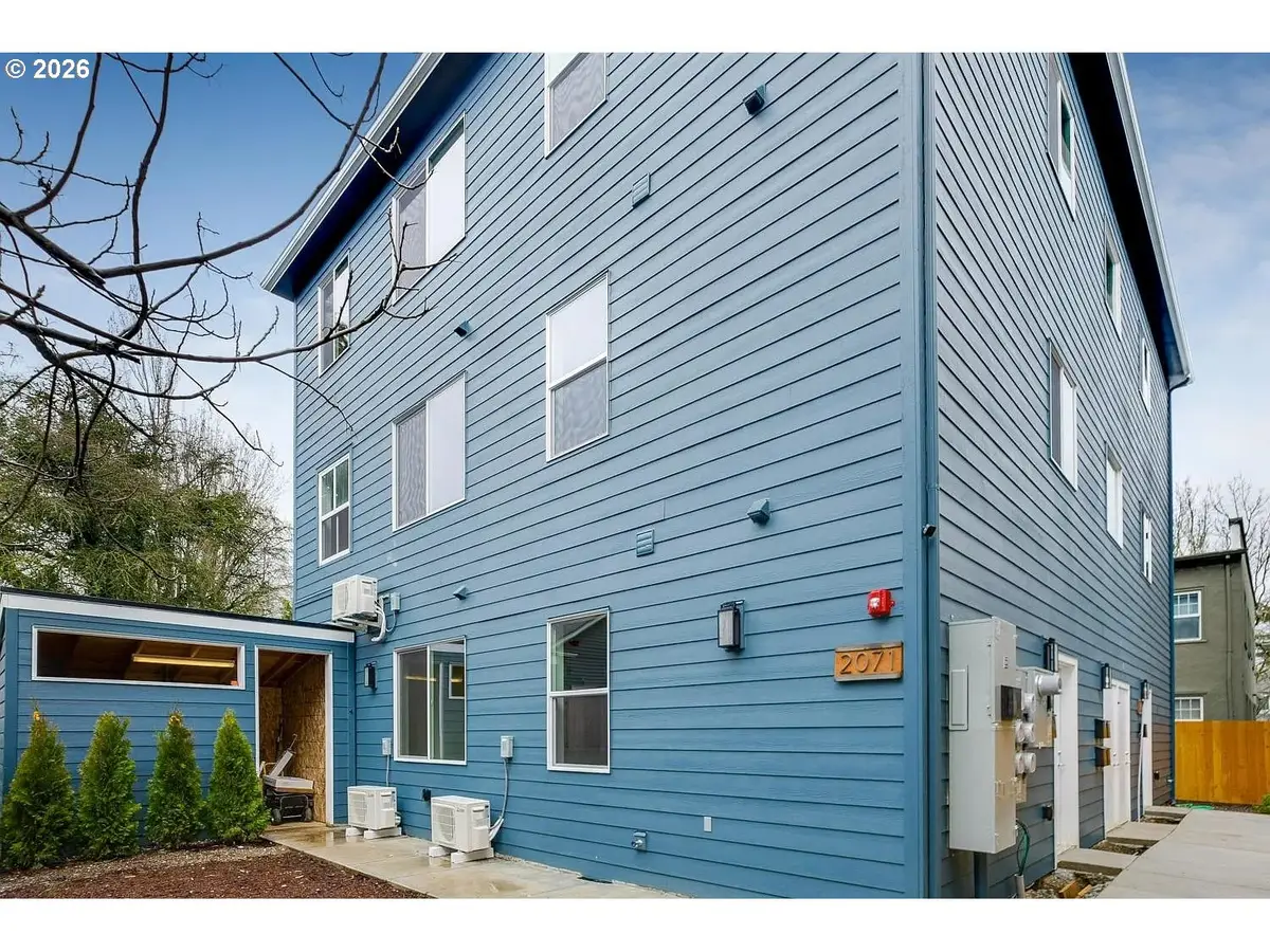 2071 NE Davis St, Portland, OR 97232 - #1