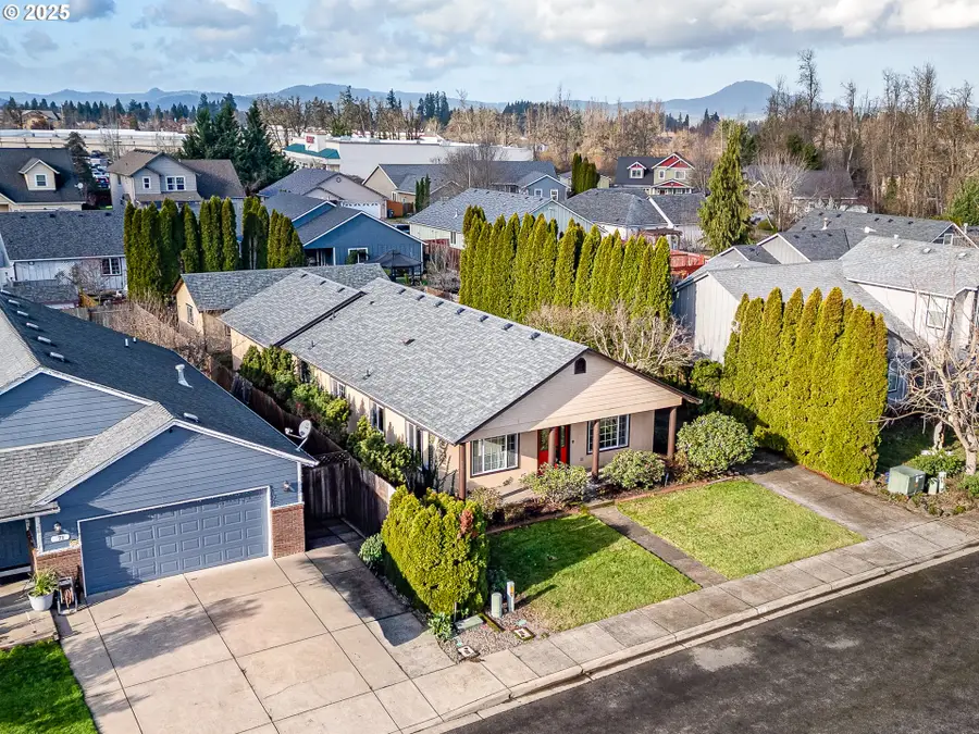 83 Sunday Dr, Creswell, OR 97426 - Image #3