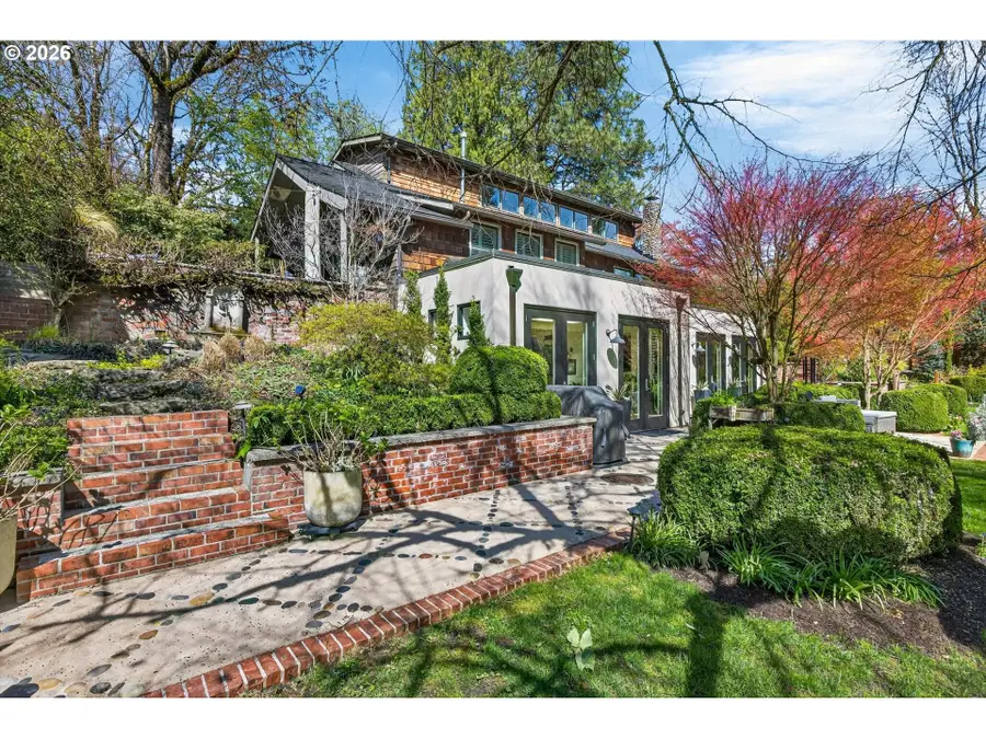 921 SW 57th Ave, Portland, OR 97221 - #3