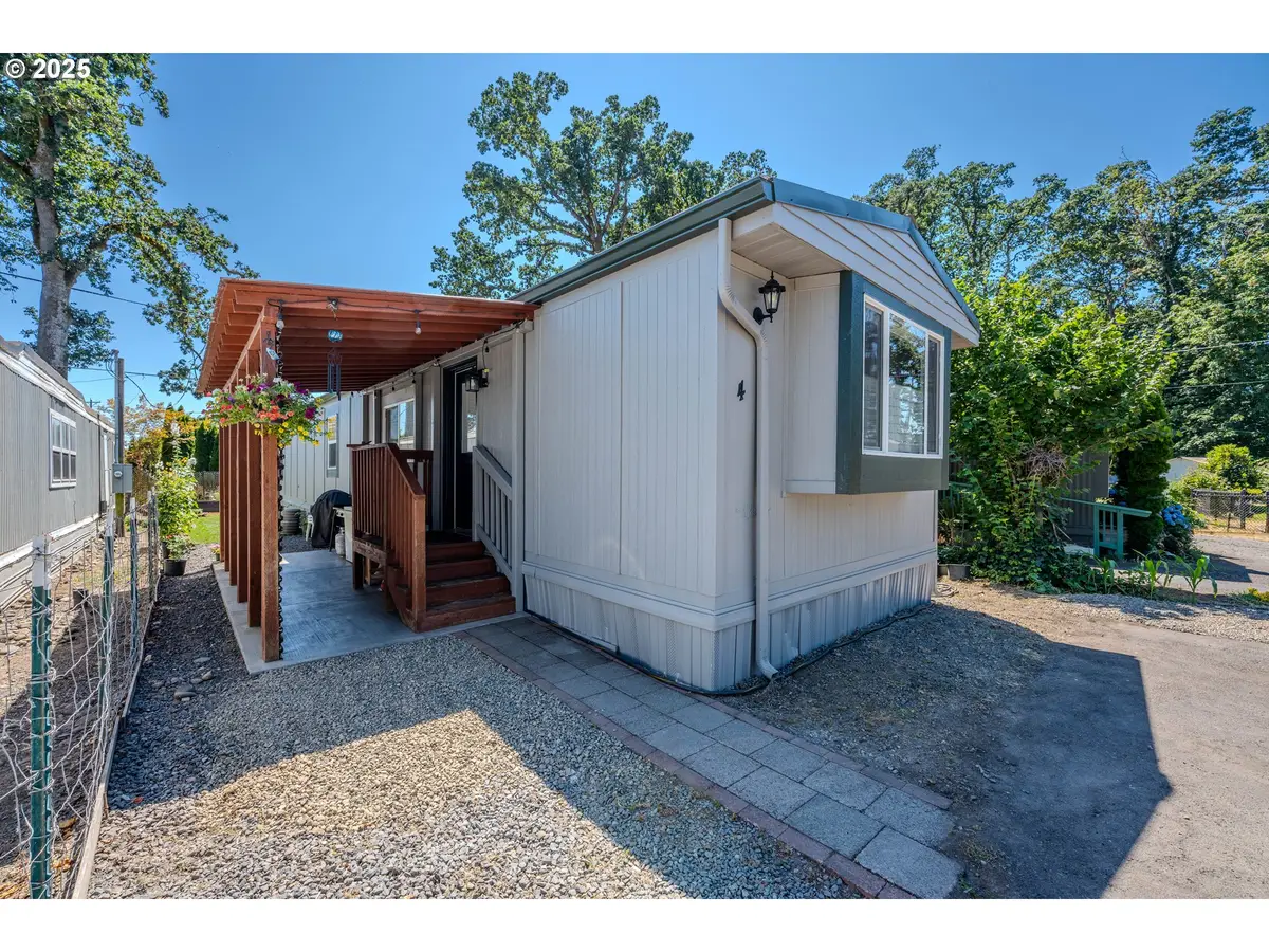 1065 Pacific Hwy #4, Woodburn, OR 97071 - #1