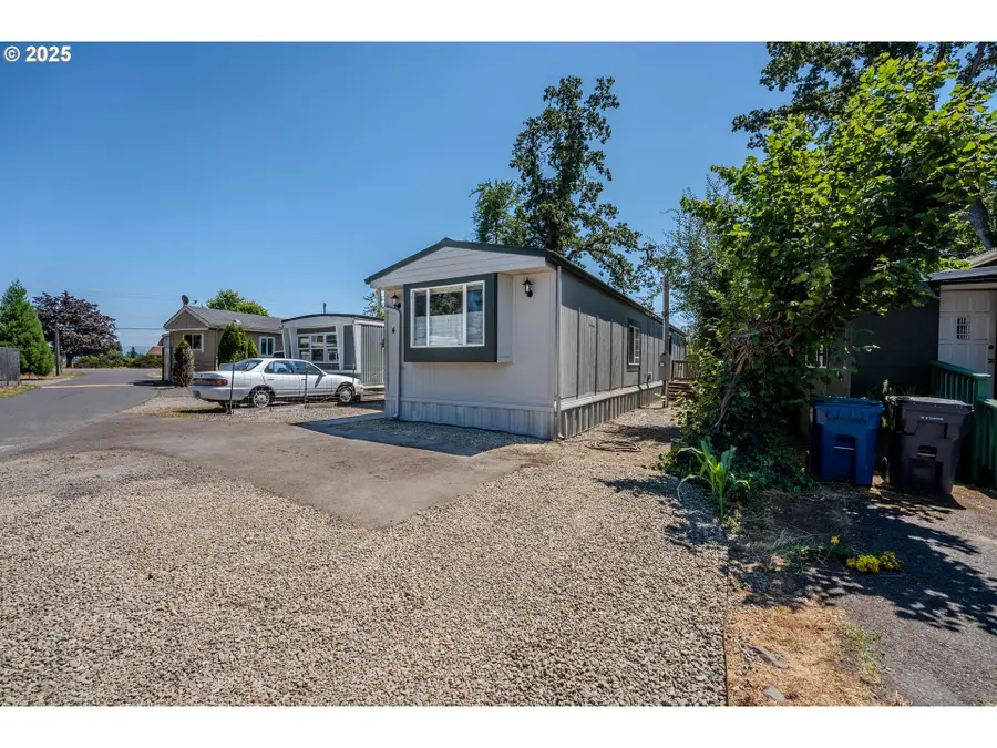 1065 Pacific Hwy #4, Woodburn, OR 97071 - #3
