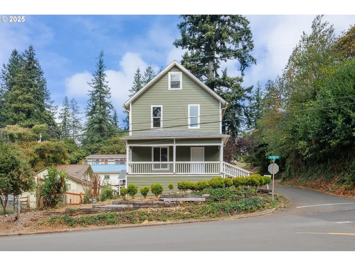 492 SE 3rd St, Toledo, OR 97391 - Image #1