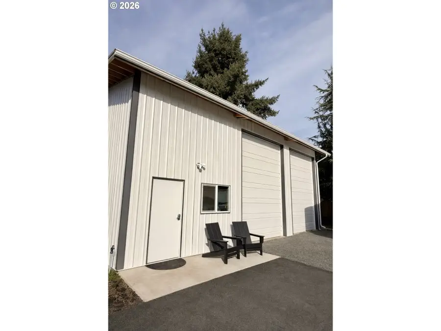 21811 Cole Ln, Aurora, OR 97002 - #2