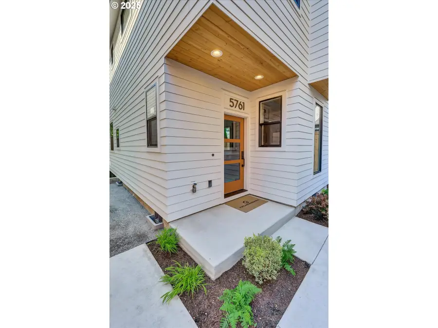 5761 S Kelly Ave, Portland, OR 97239 - Image #3